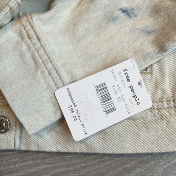 NWT Free People {REVOLVE} Rumors Denim Jacket in Jones Tie Dye Blue size XS - Picture 5 of 9